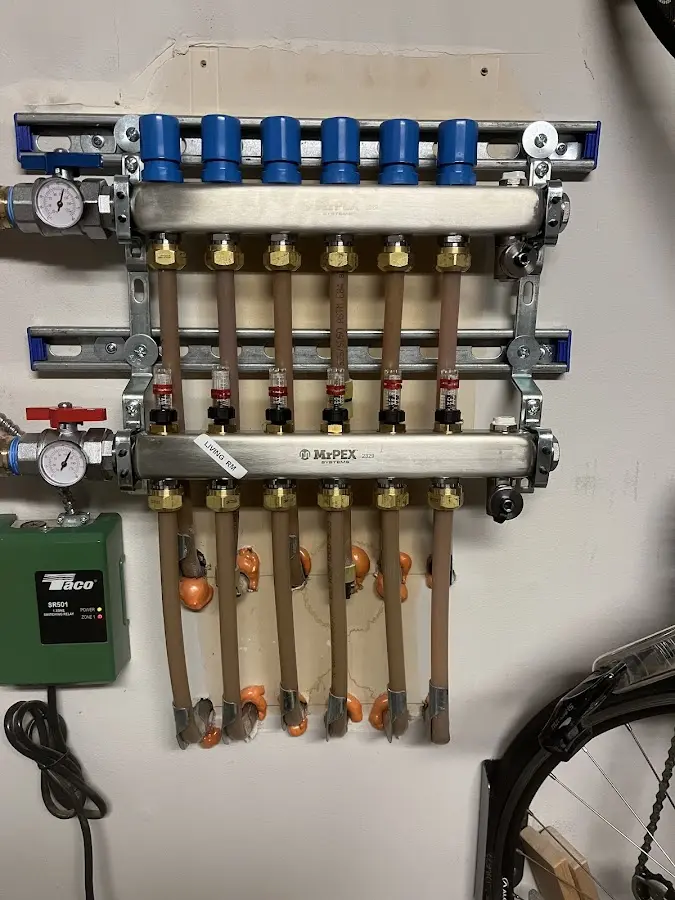 Plumber performing Gas Leak Detection at a residential property in Belvedere